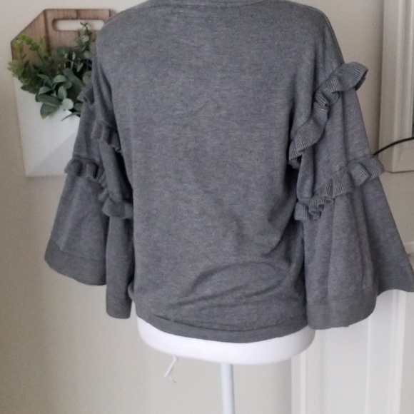 Vila Milano Ruffle Bell Sleeve Sweater Size Large - Picture 5 of 7